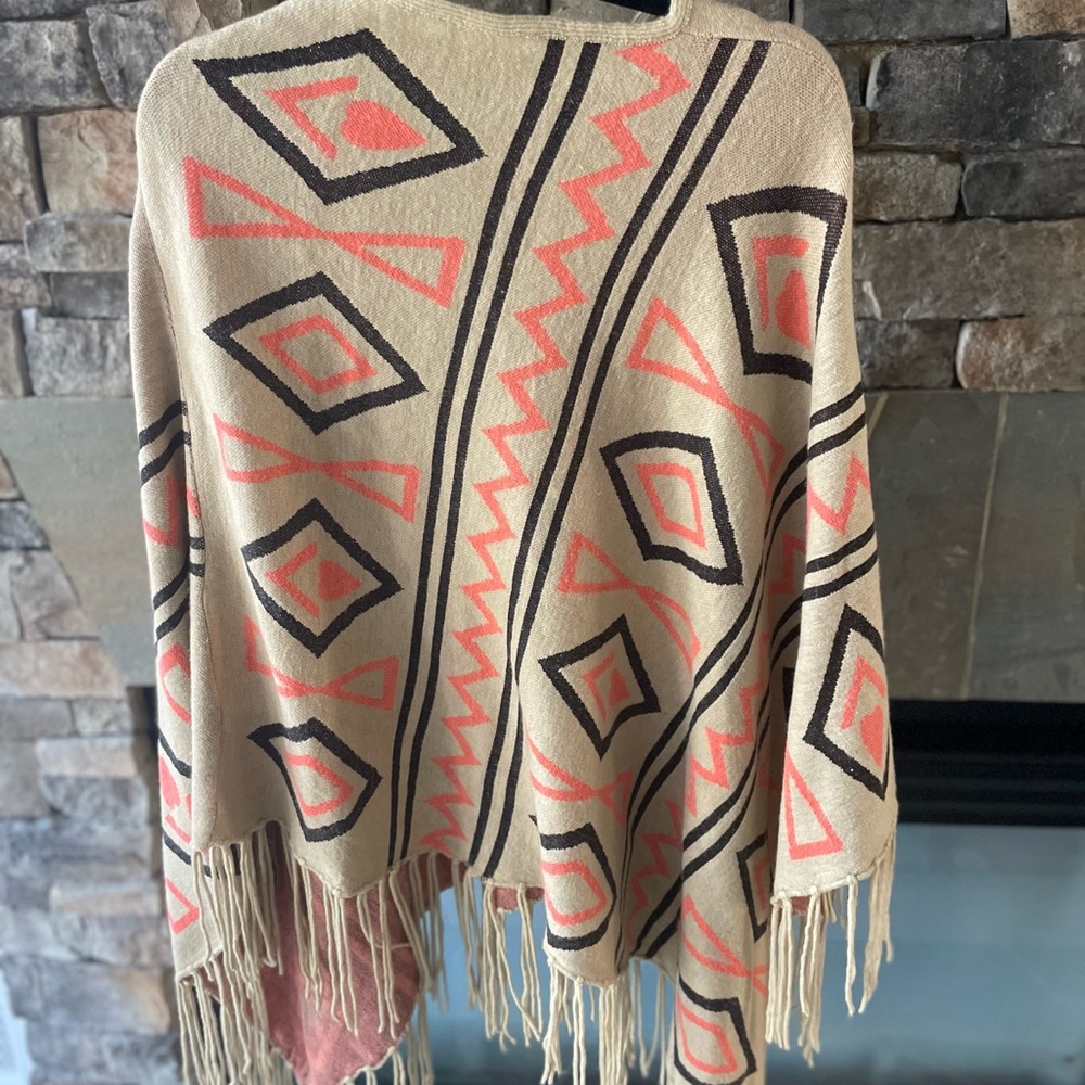 Geometric Patterned Fringe Poncho